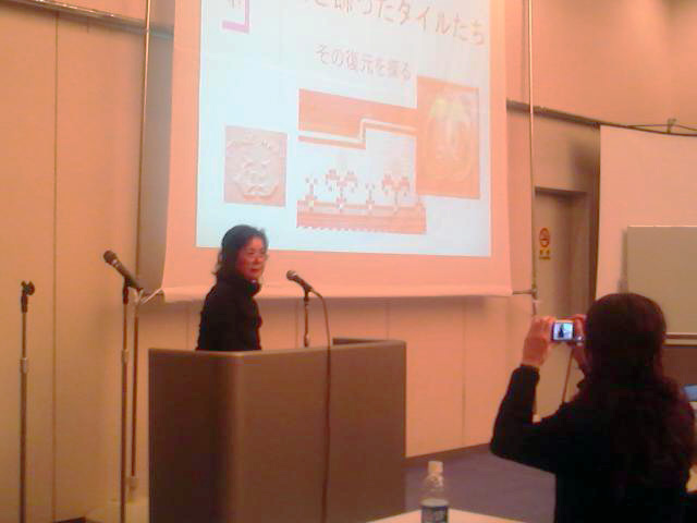 住野久美子氏(株式会社日本モザイク)による講義（後編）の様子