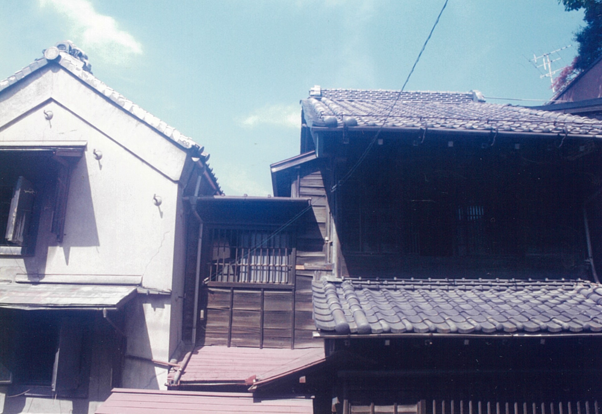 見世と土蔵