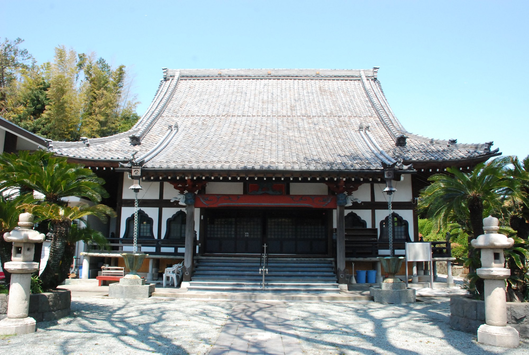本堂正面